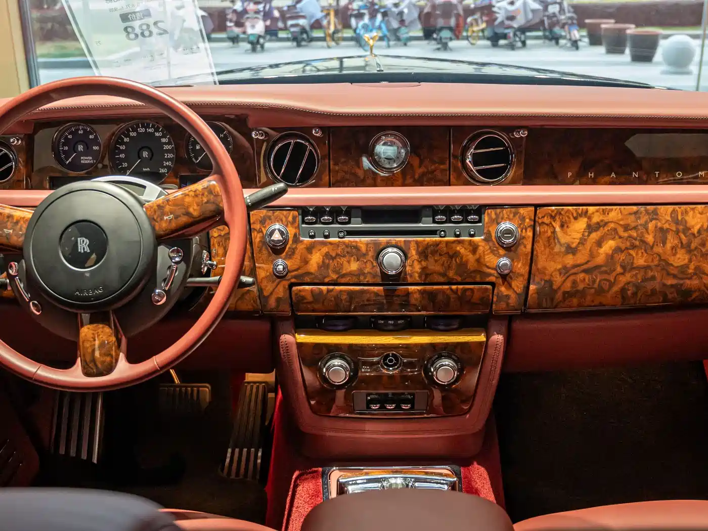 Фото 7 - Rolls-Royce Phantom