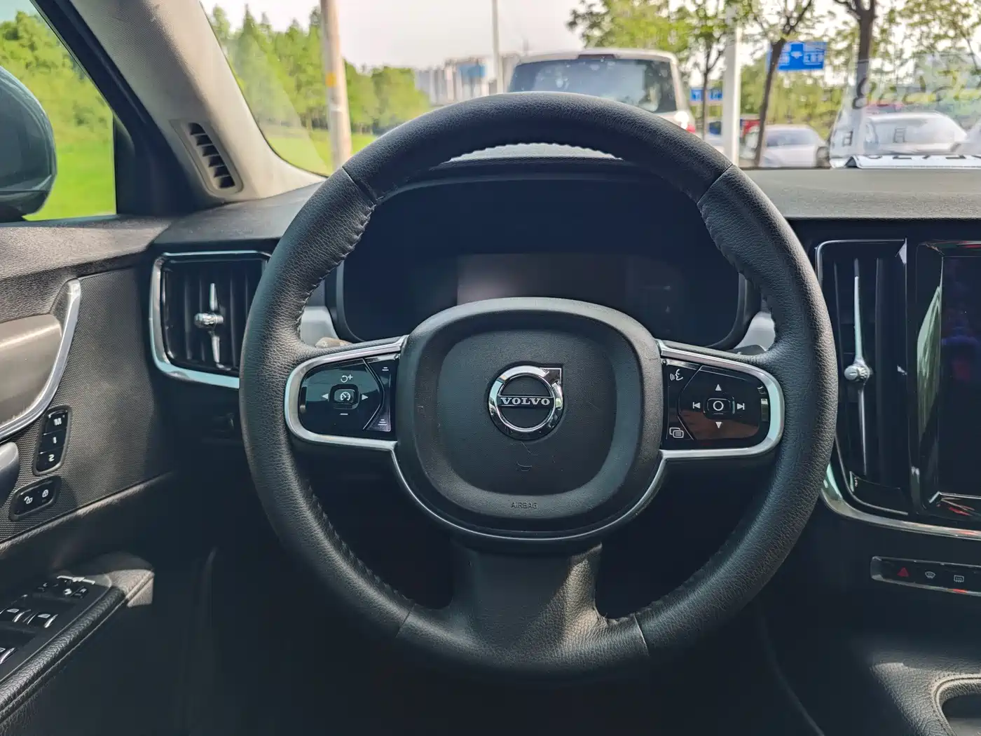 Volvo S90 2018 T4 Momentum Edition фото 18