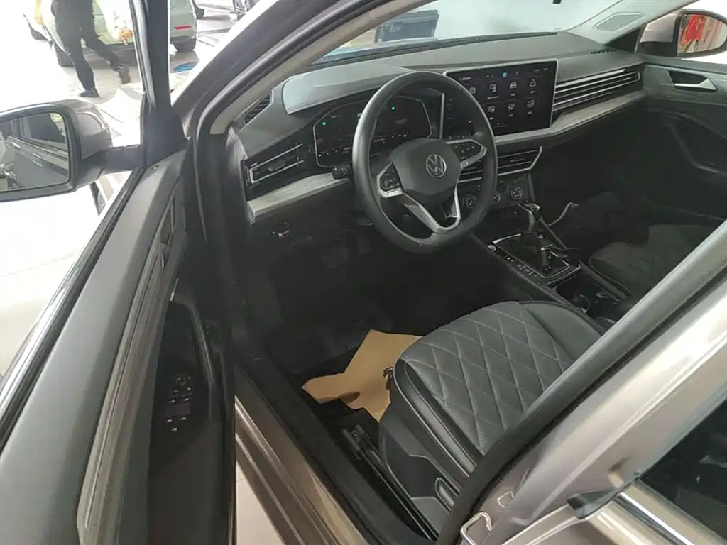 Volkswagen Sagitar 2023 300TSI DSG Surpassing Edition фото 16
