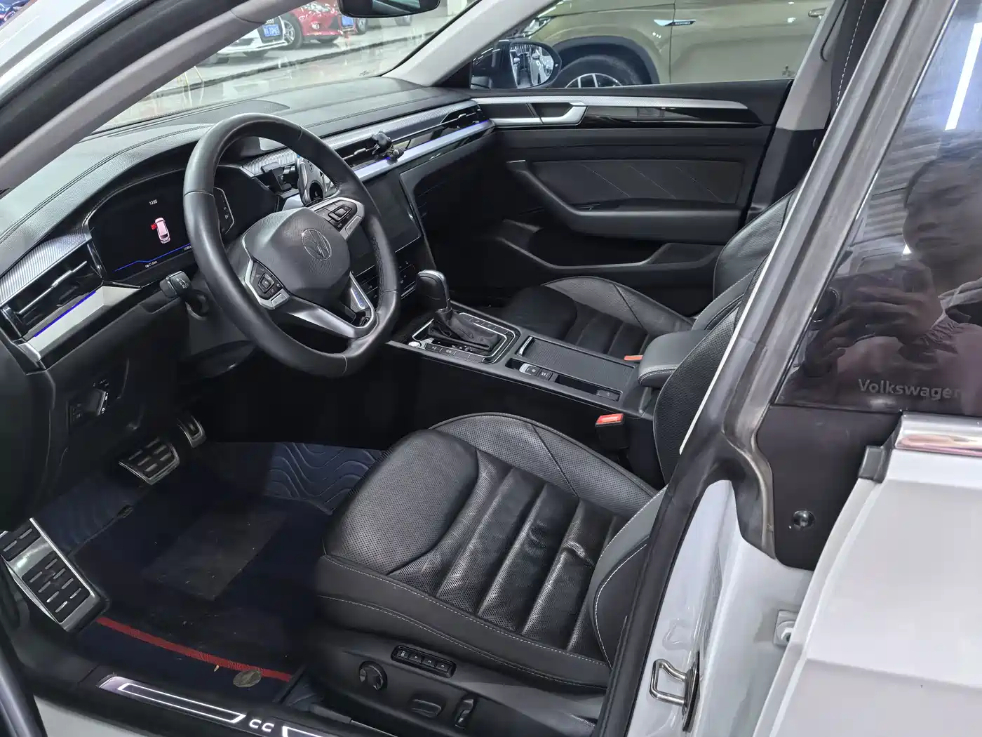 Volkswagen FAW-Volkswagen CC 2021 Model Shooting Brake 380TSI Hunting Wind Edition фото 7