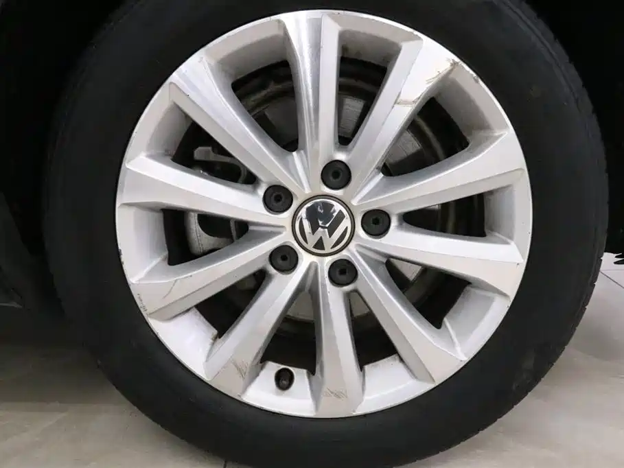 Volkswagen Magotan 2015 Facelift 1.8TSI Luxury фото 16