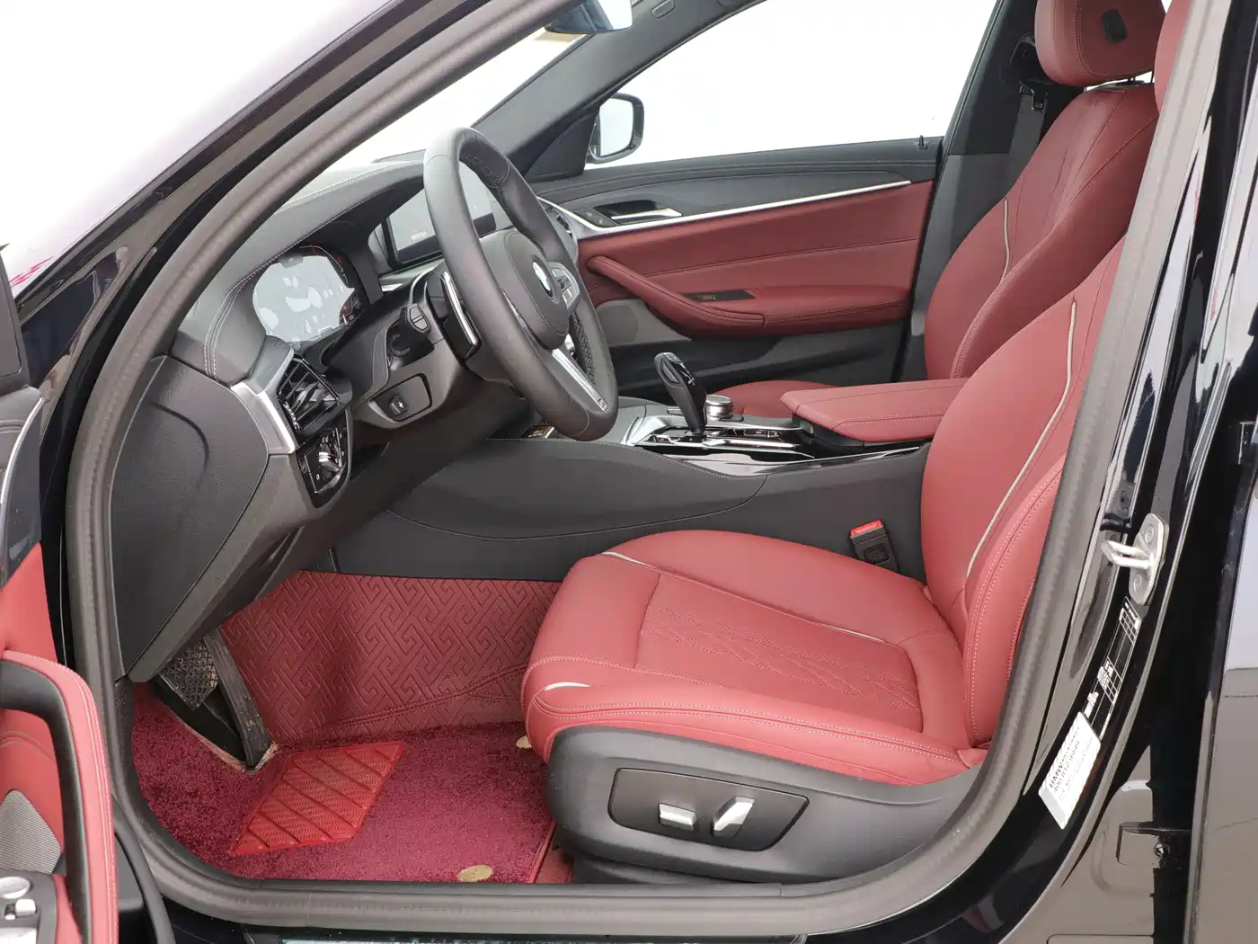 BMW 5 Series 2023 530Li Leading M Sport Package фото 13