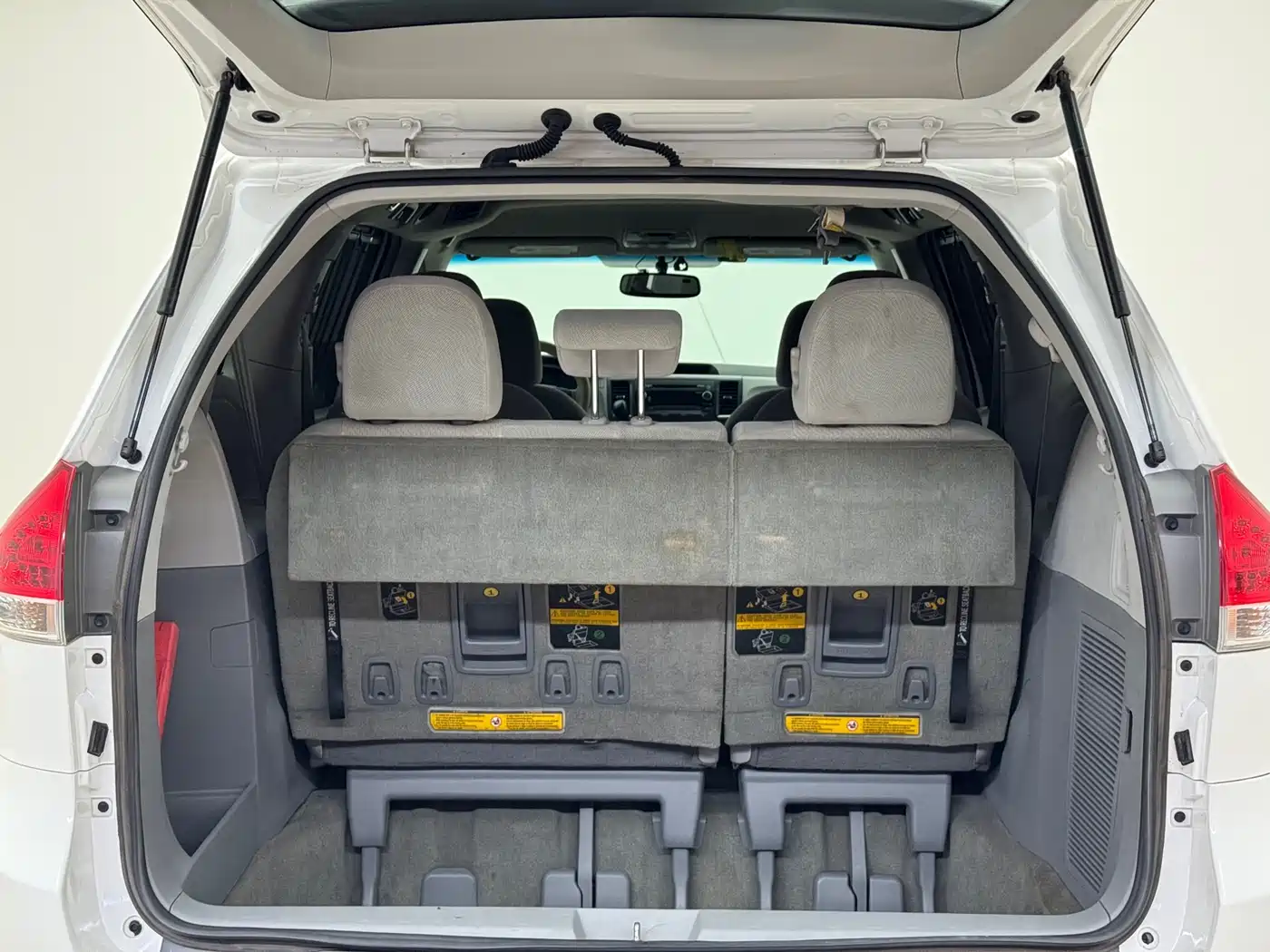Toyota Sienna 2015 3.5L 4WD L фото 12