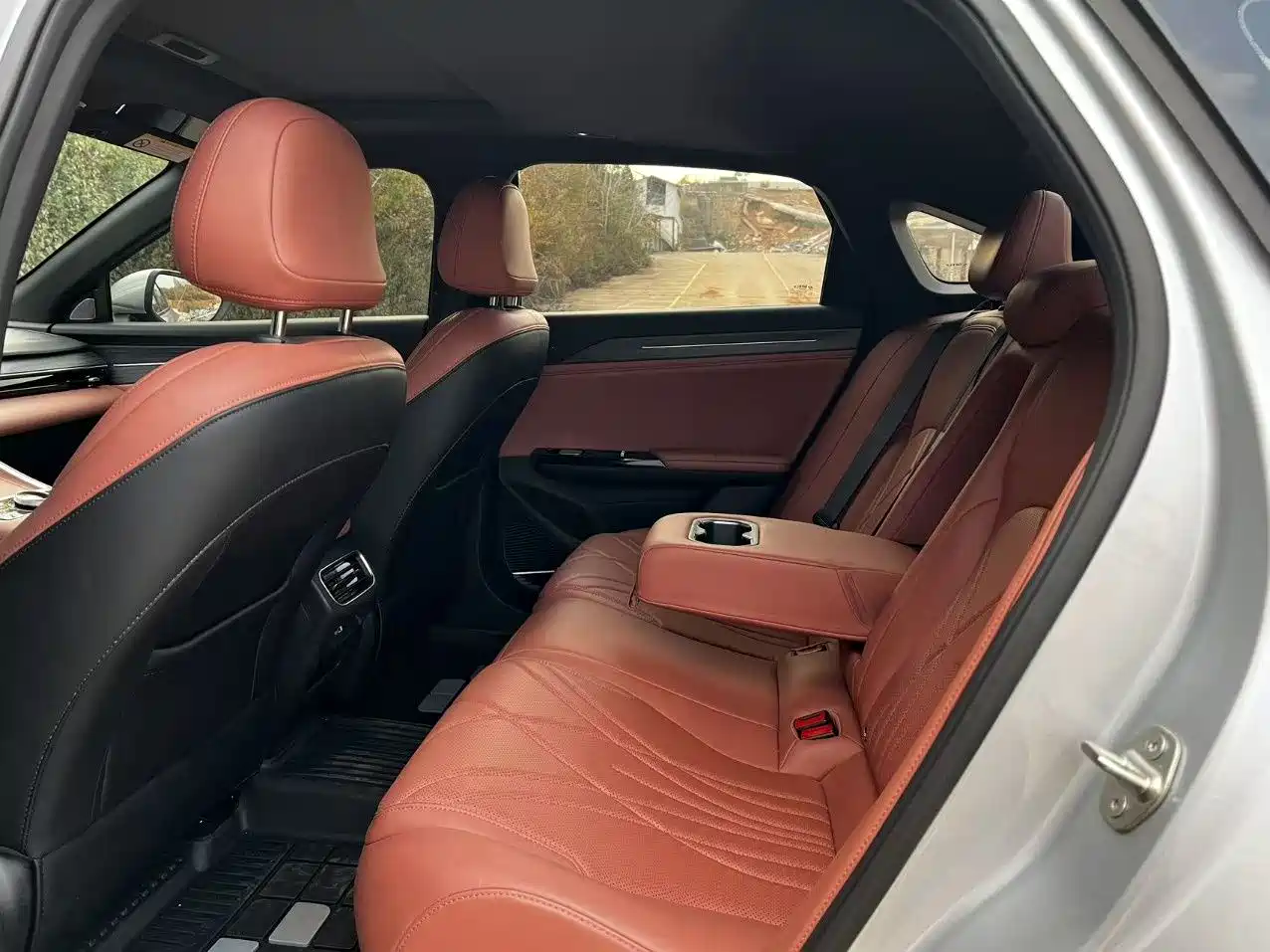 Geely Galaxy Galaxy L6 2025 EM-i 140km Starship Edition фото 6