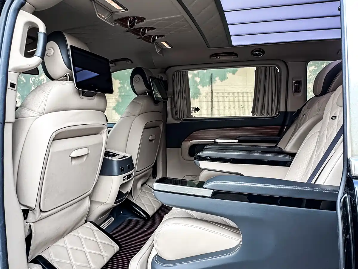 MERCEDES-BENZ V CLASS