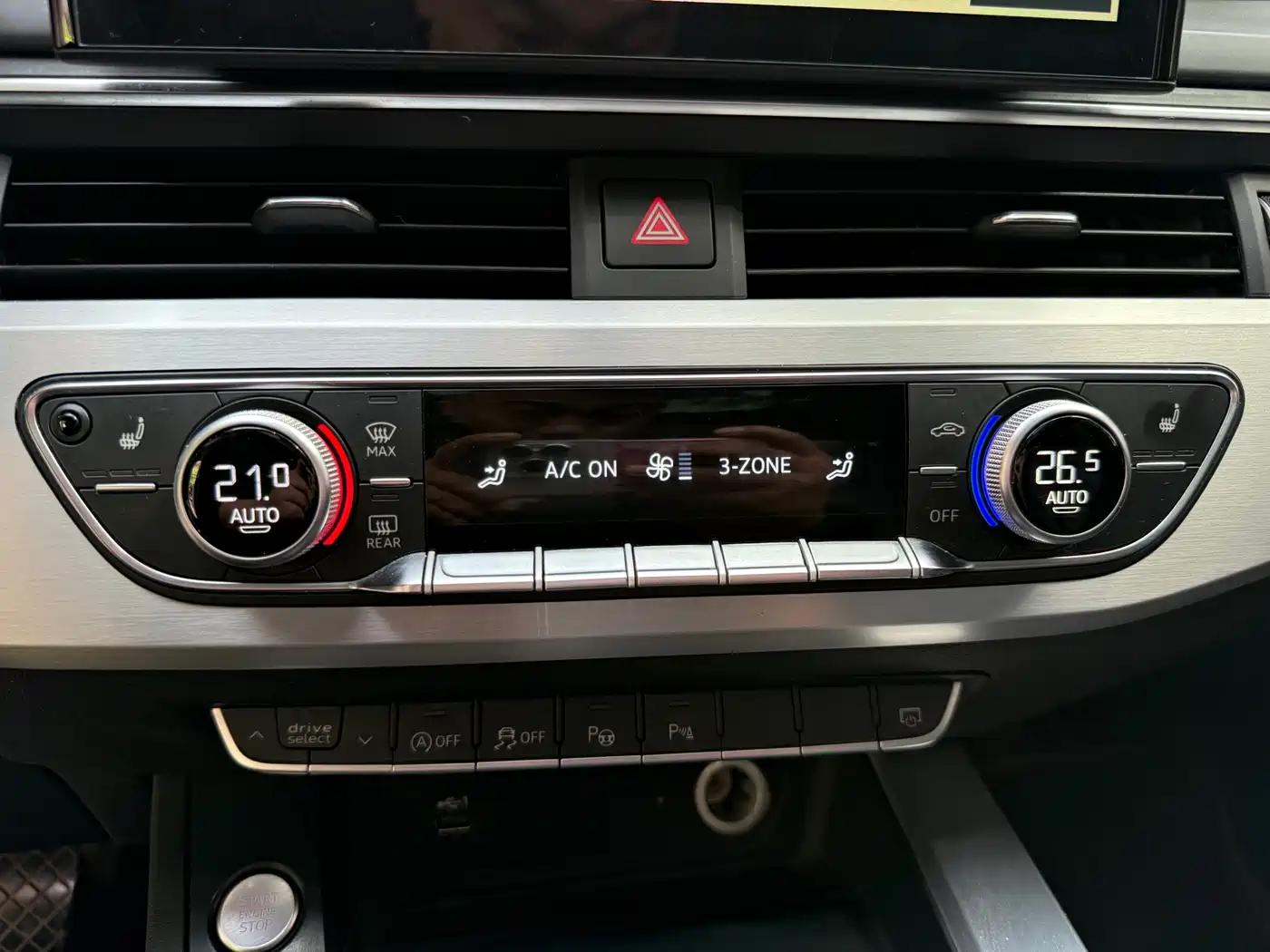 Audi A4L 2020 40 TFSI quattro Luxury Dynamic фото 11