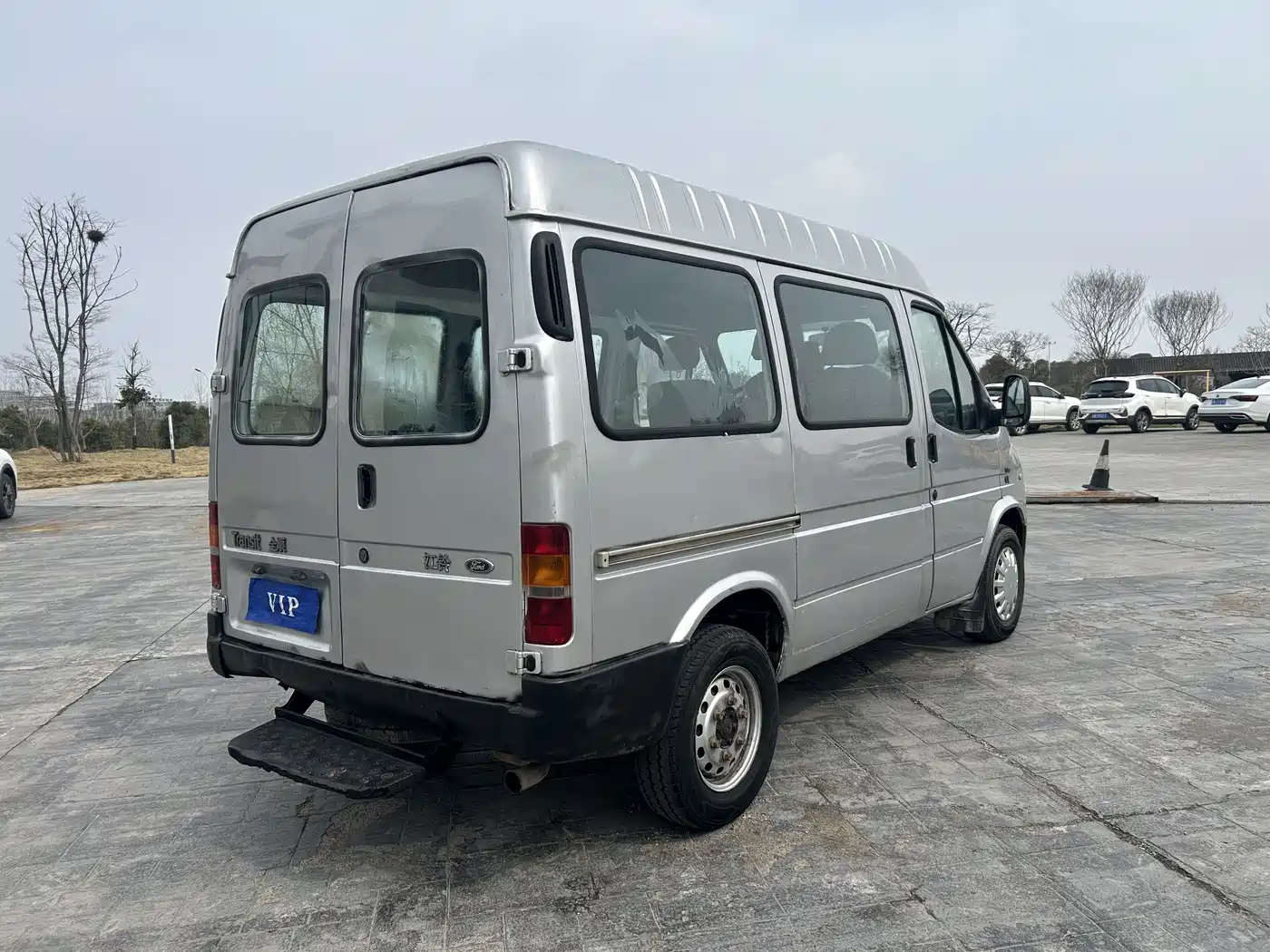 Ford Classic Transit 2015 2015 2.8T Diesel Short Wheelbase 6-Seater Mid-Roof MPV JX493ZLQ4