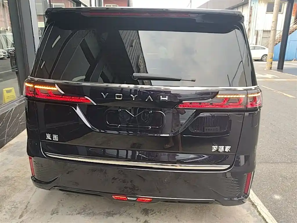Voyah Auto Voyah Dreamer 2024 PHEV Extended Range Flagship Edition фото 6