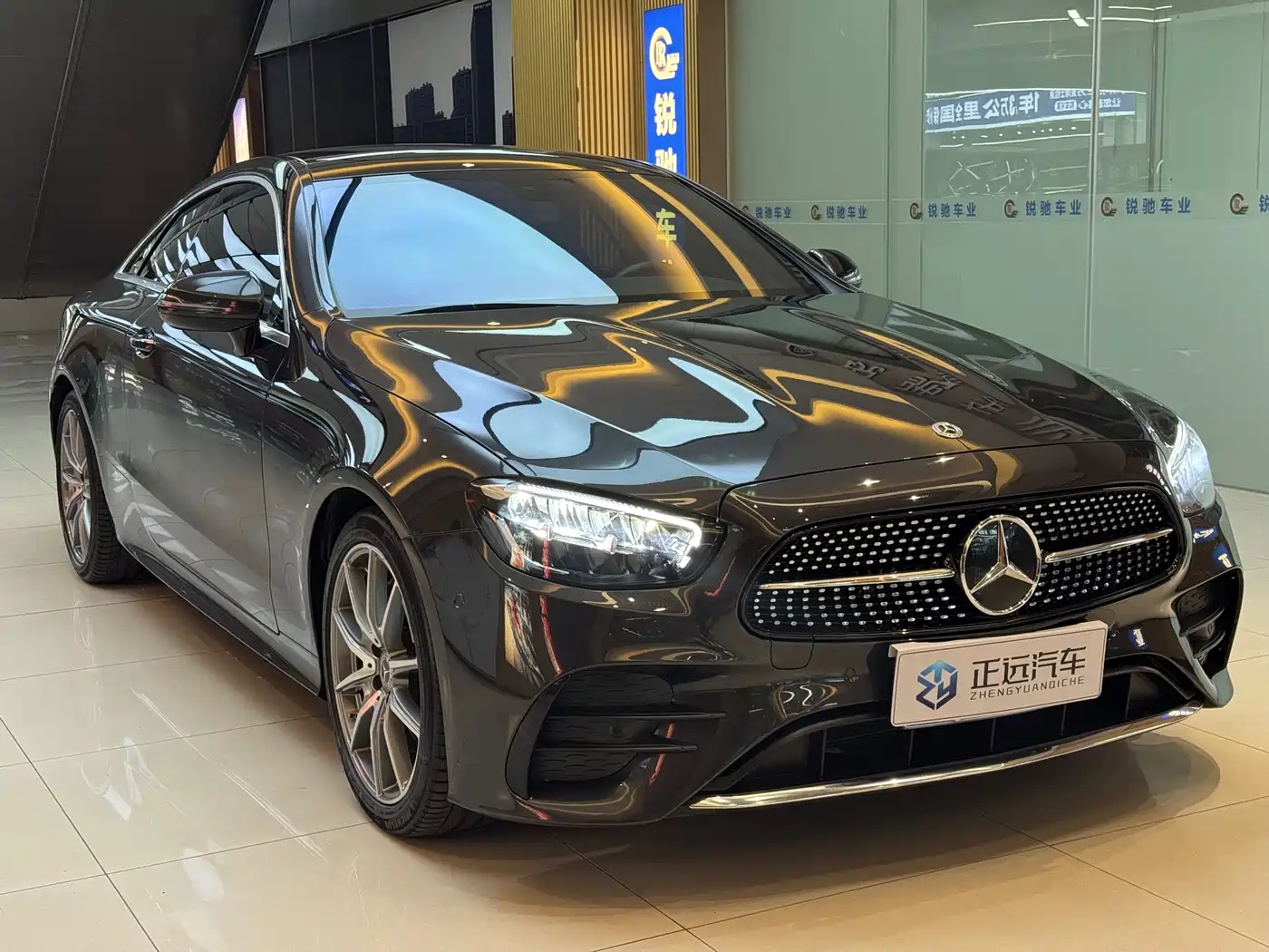 Mercedes-Benz E-Class (Import) 2021 Facelift E 260 Coupe фото 3