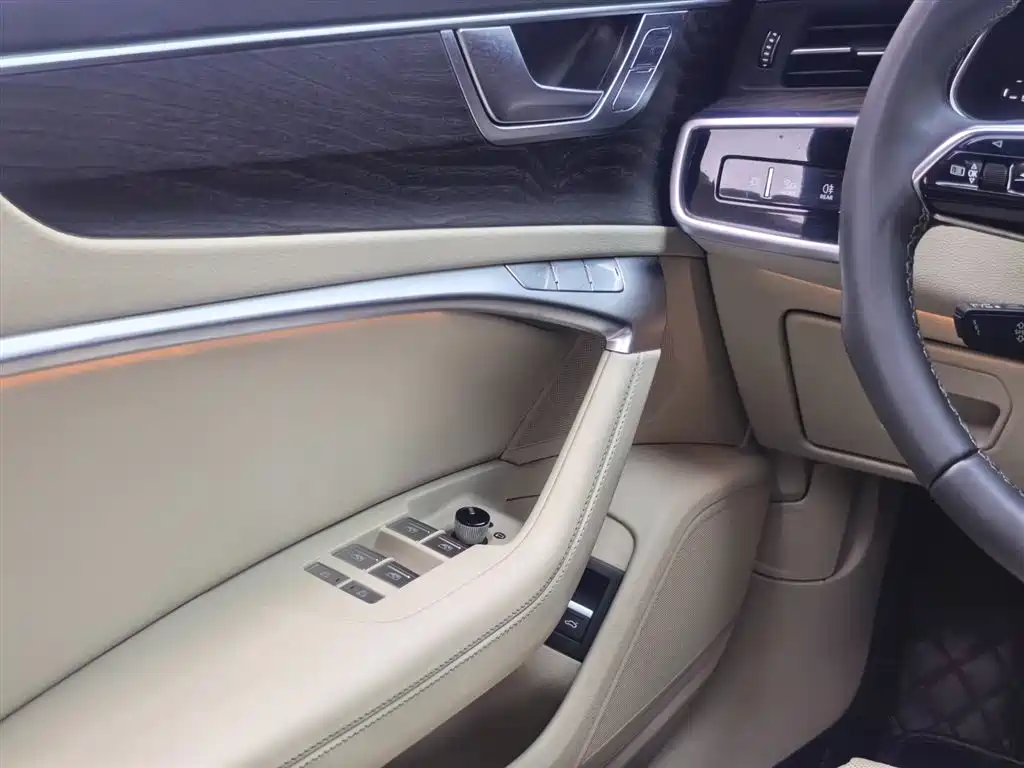 Audi A6L 2023 55 TFSI quattro Exclusive Elegance фото 9