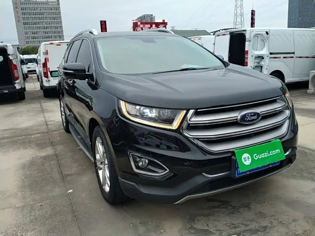 Фото 4 - Ford Edge
