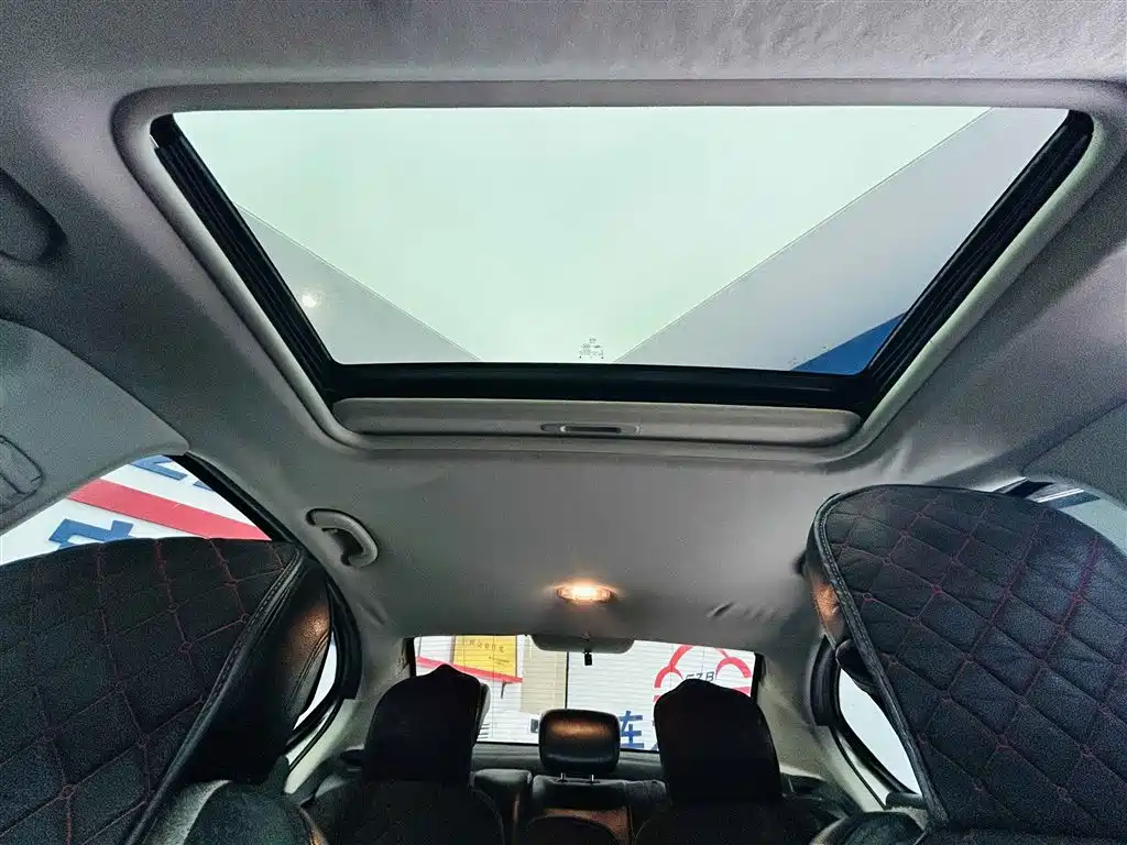 Peugeot 408 2013 2.0L Automatic Comfort Edition фото 25