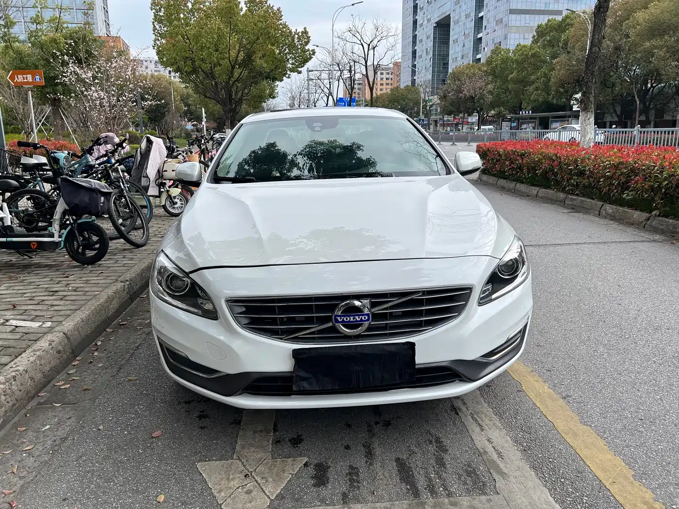 Фото 2 - Volvo S60