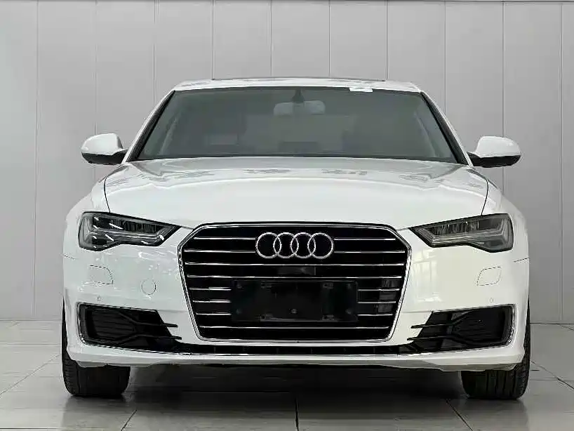 Фото 2 - Audi A6L