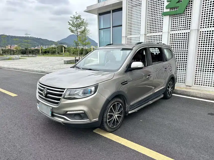 Dongfeng Fengxing Fengxing SX6 2017 2016 1.6L CVT Luxury