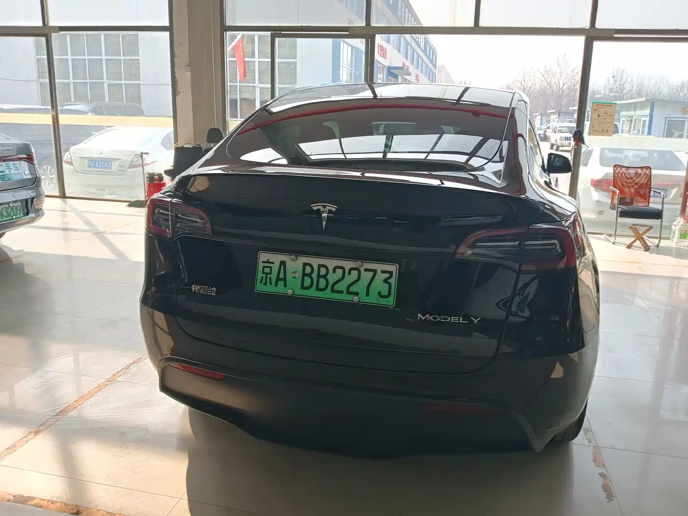TESLA MODEL Y