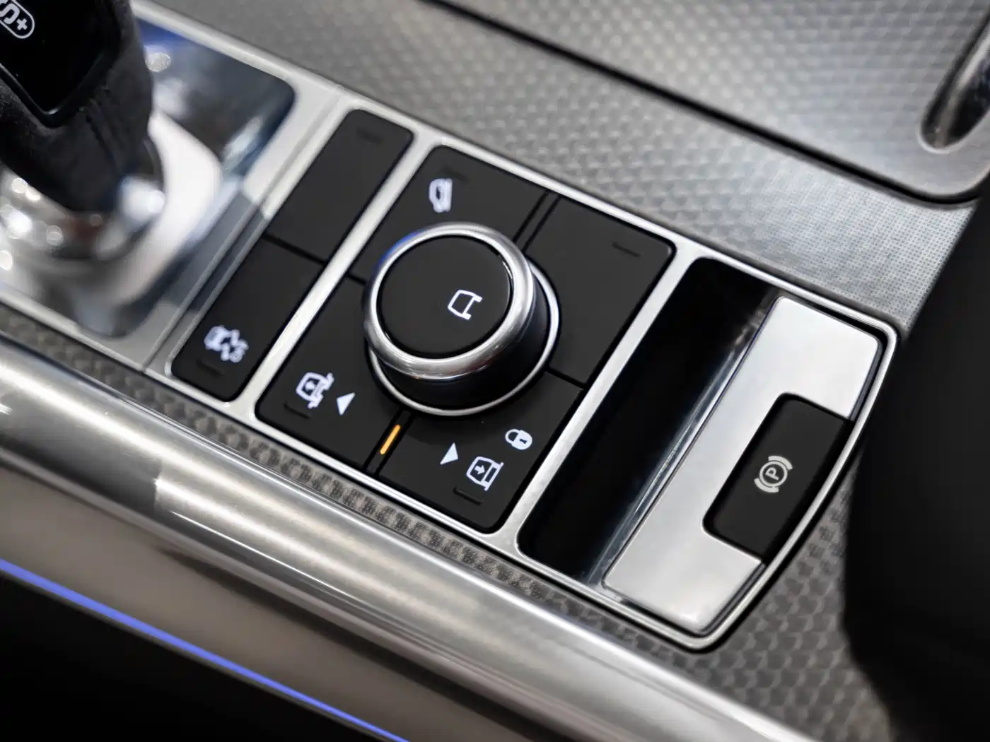Land Rover Range Rover Sport 2022 Model 3.0 L6 Tiger Ambition Edition фото 17