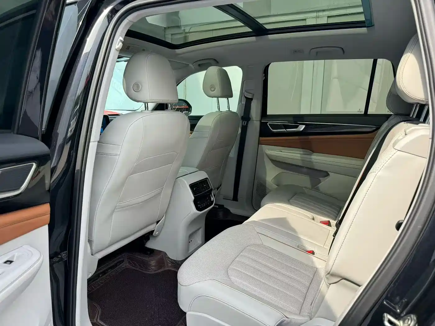 Volkswagen Teramont 2021 380TSI 4WD Premium Luxury Edition фото 6