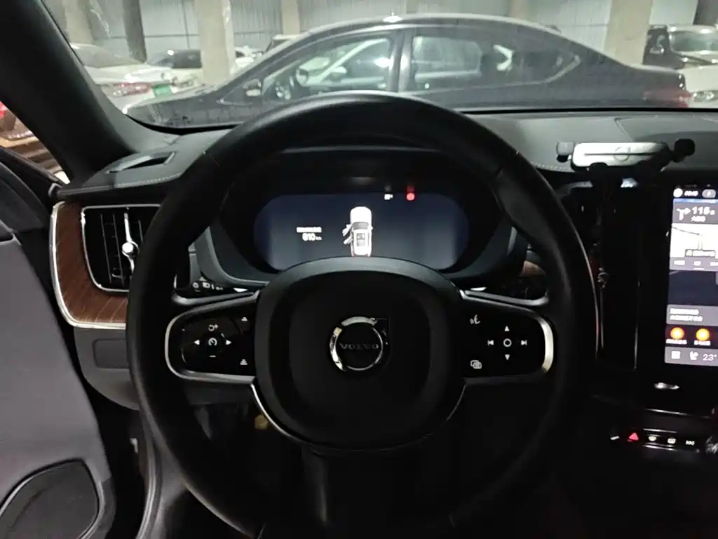 Volvo XC60 2025 2025 B5 AWD Smart Elite Luxury Edition