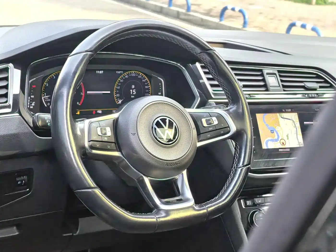 Volkswagen Tiguan L 2021 330TSI Automatic 2WD R-Line Premium фото 5