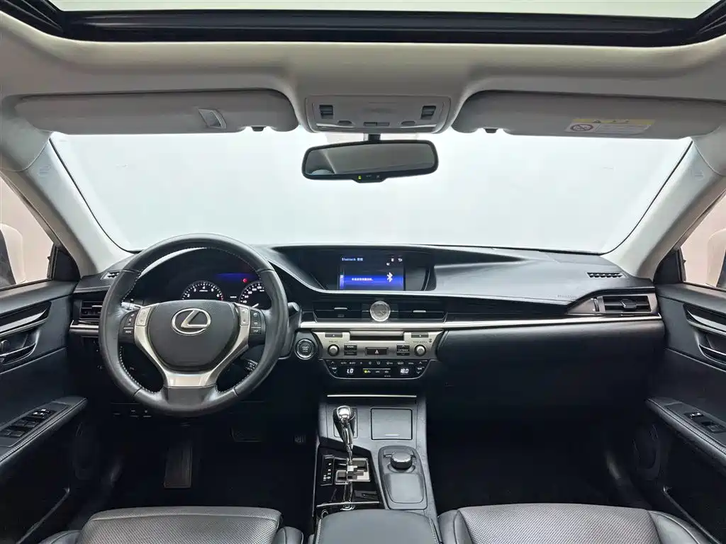 Lexus ES 2014 250 Elite Edition фото 22