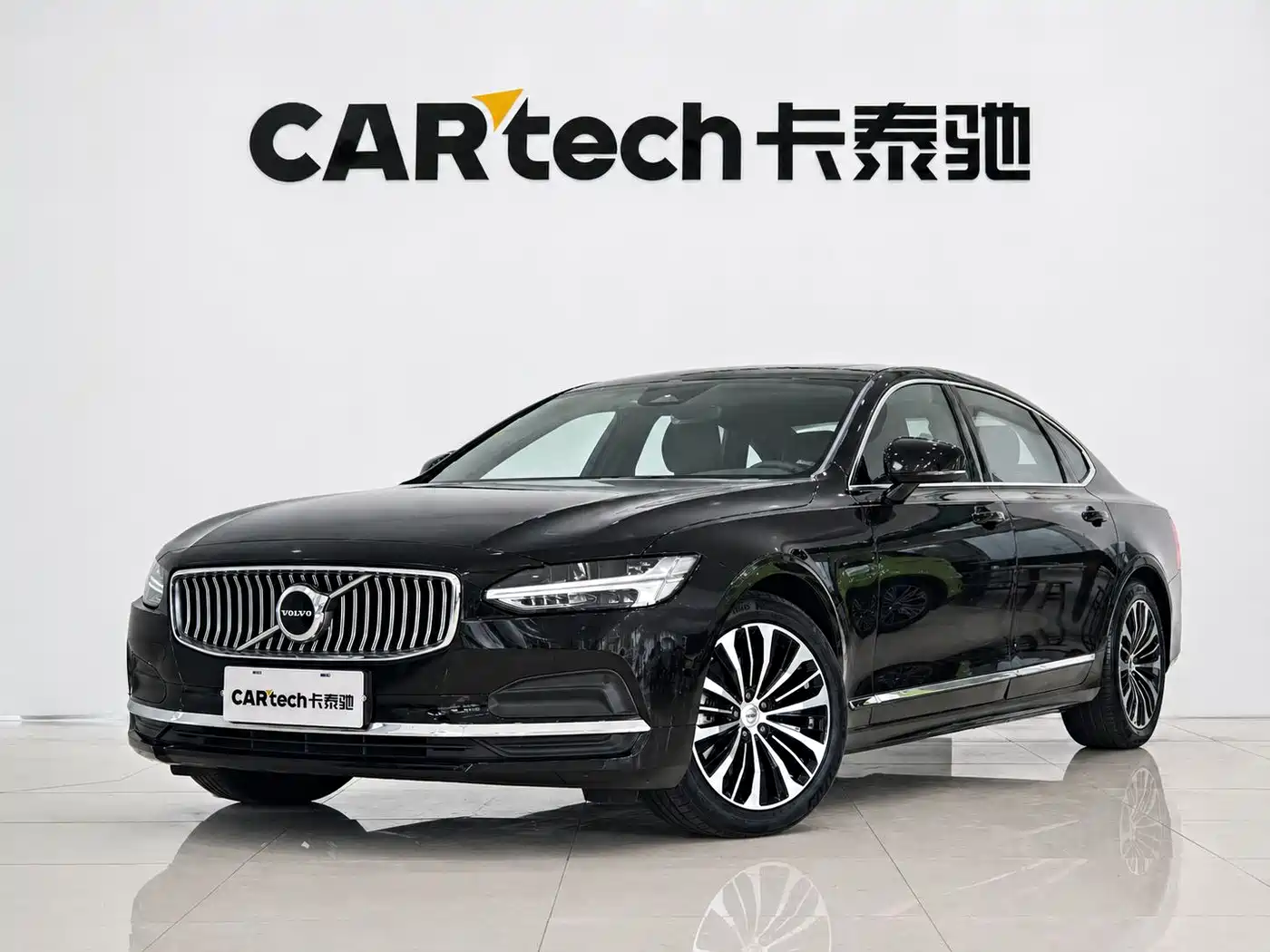 Volvo S90 2024 B5 Momentum Luxury Edition