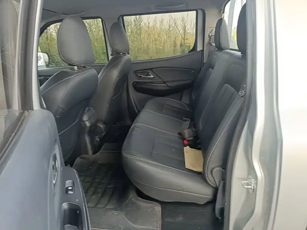 Dongfeng Ruiqi 2023 2023 2.4T Diesel 2WD Startup Long Cargo Box YCY24165-61