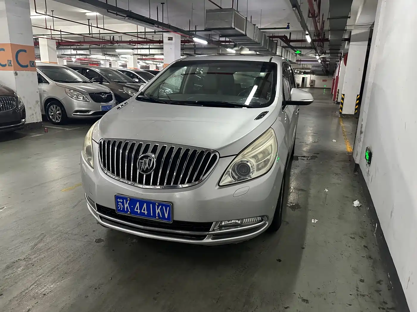 Buick GL8 2011 2011 3.0L XT Luxury Business Flagship