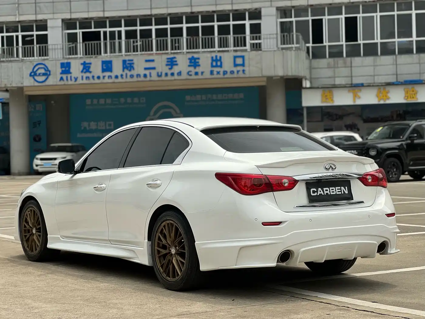 Infiniti Q50 2015 2014 3.7L Luxury Sport