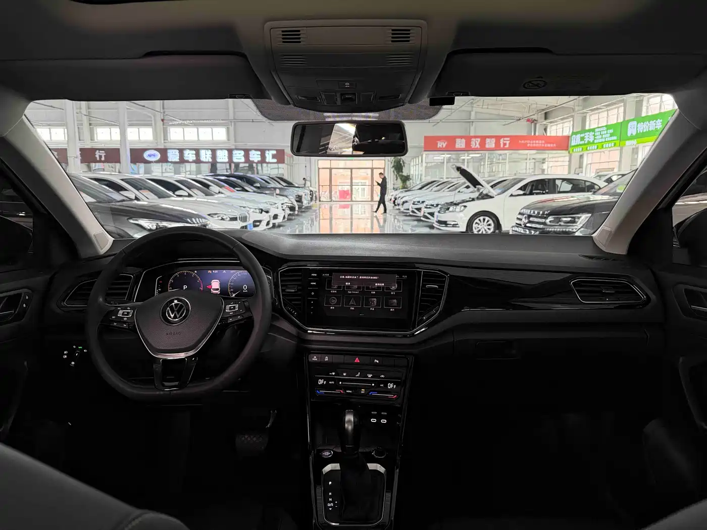 Volkswagen T-ROC 2022 280TSI DSG 2WD Comfort PLUS фото 14