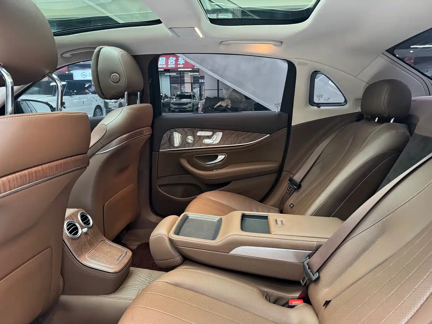 Mercedes-Benz E-Class 2022 Second Facelift E 300 L Luxury фото 11
