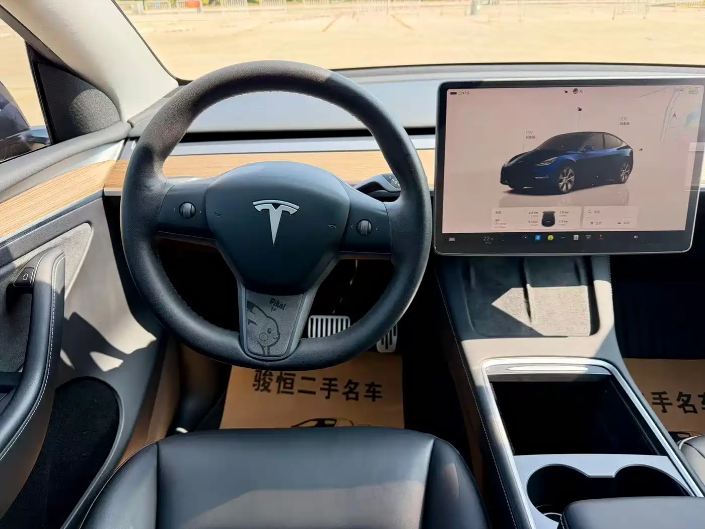 TESLA MODEL Y