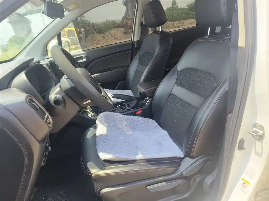GAC Trumpchi Trumpchi GS3 2019 235T Automatic Elite Edition фото 8