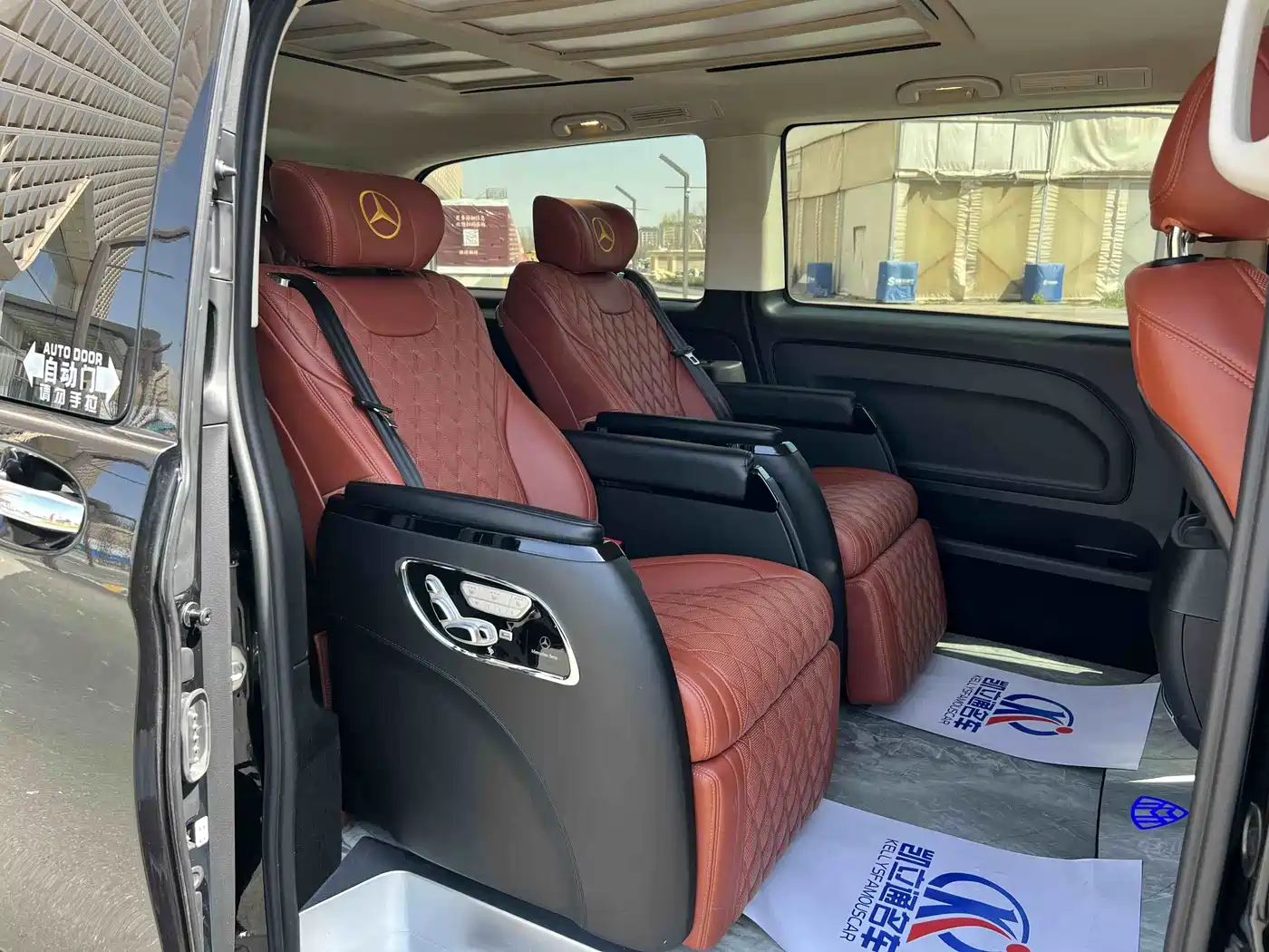 Mercedes-Benz Vito 2023 2.0T Elite 7-Seater фото 7