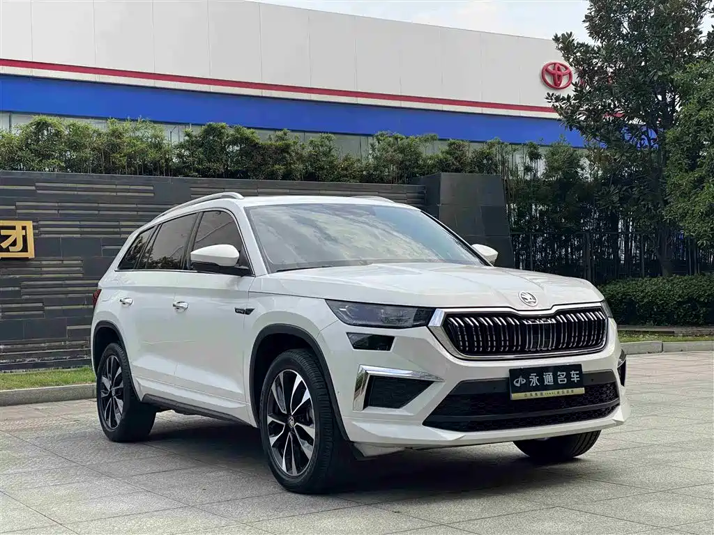 Škoda Kodiaq 2022 Facelift TSI330 5-seat FWD Luxury Edition фото 3