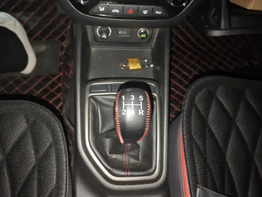 Changan Eado XT 2017 2016 1.6L Manual Stylish Cool Edition