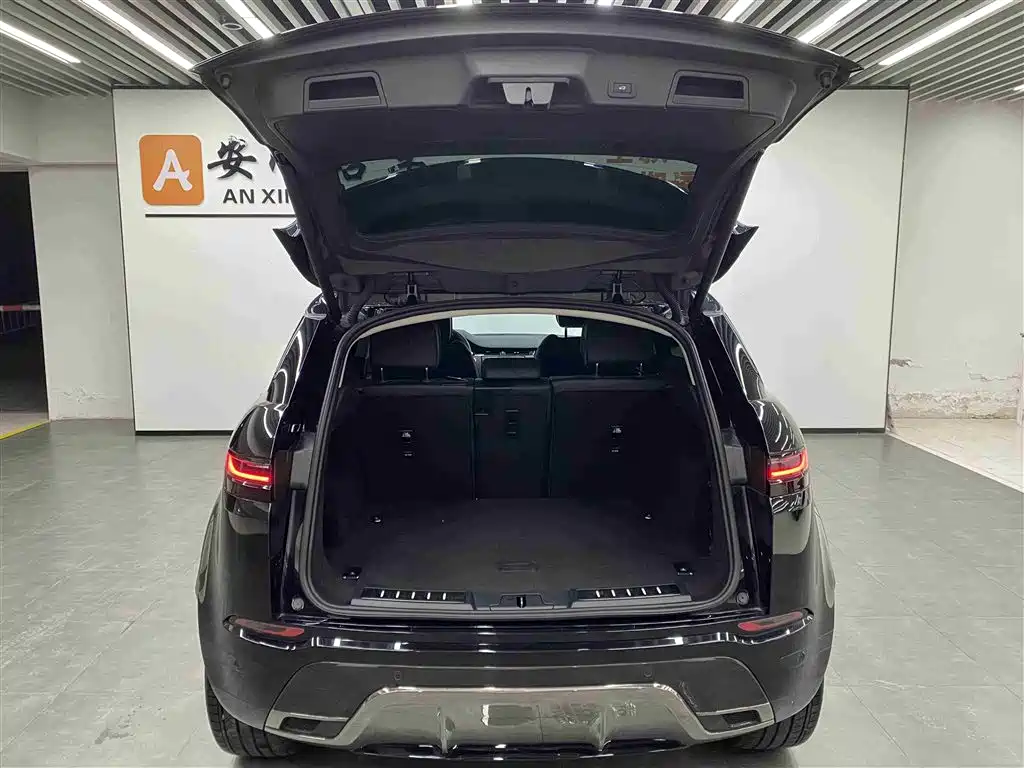 Land Rover Range Rover Evoque 2024 Range Rover Evoque L 249PS Light Master Edition фото 5