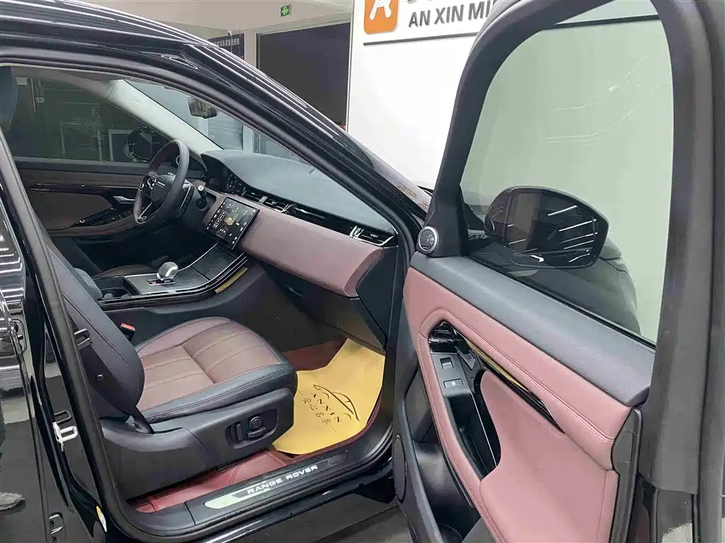 Land Rover Range Rover Evoque 2024 Range Rover Evoque L 249PS Light Master Edition фото 13