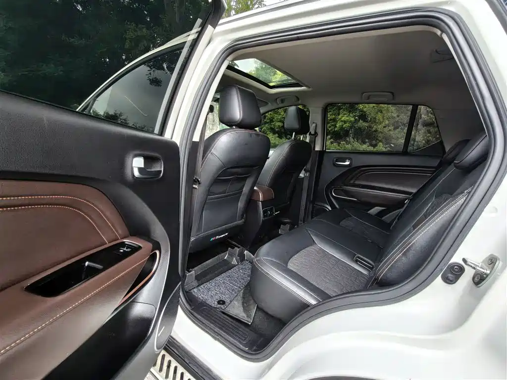 GAC Trumpchi Trumpchi GS3 2019 235T Automatic Elite Edition фото 13
