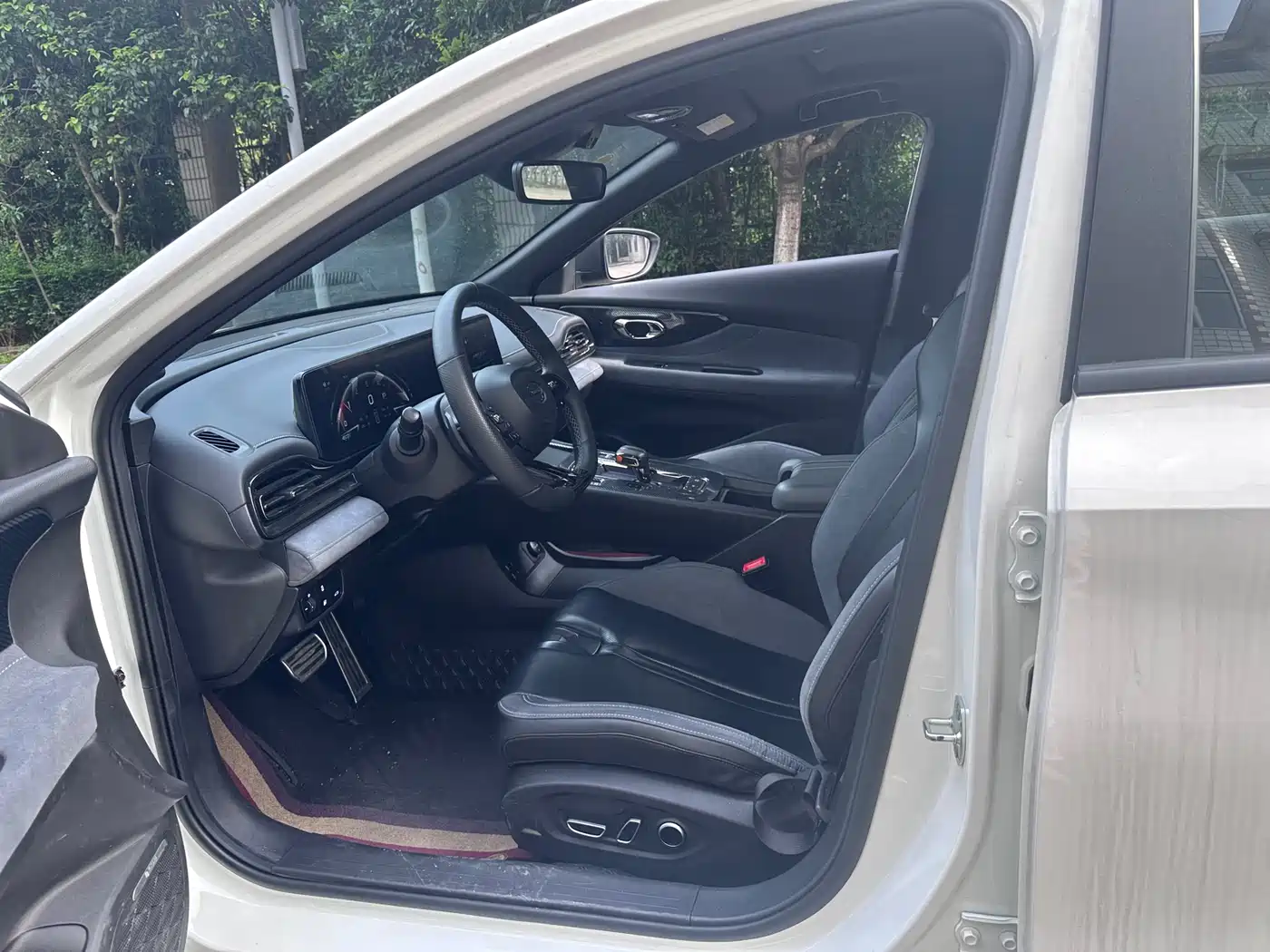 GAC Trumpchi Trumpchi Emkoo 2023 400T Auto R MAX фото 5