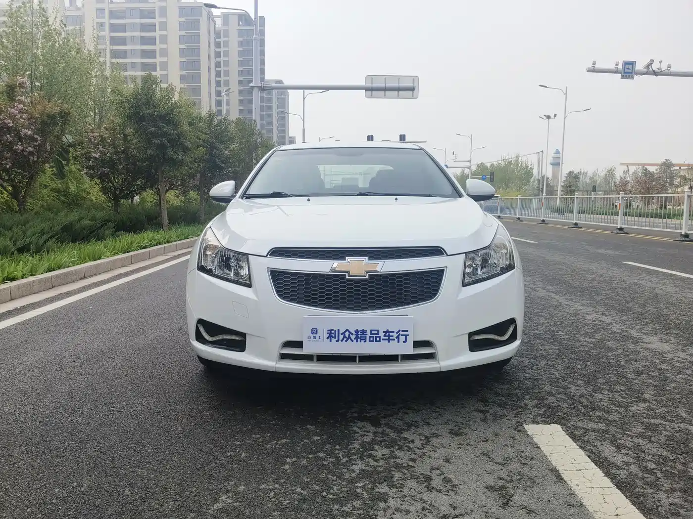 Chevrolet Cruze 2011 1.6L SL MT фото 2