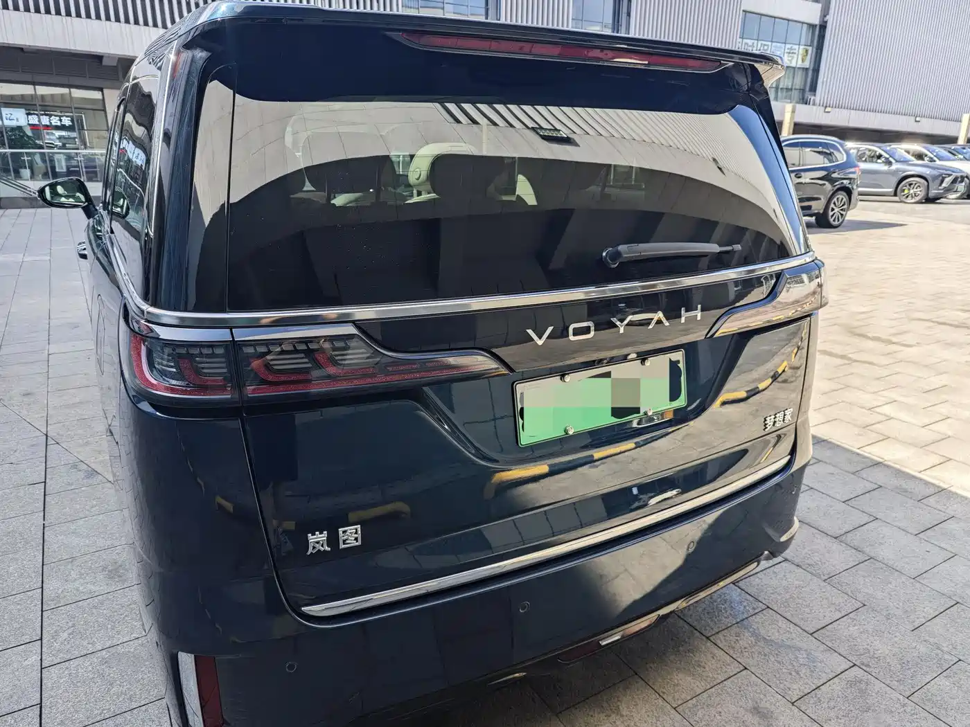 Voyah Auto Voyah Dreamer 2025 PHEV AWD Flagship Kunpeng Edition фото 4