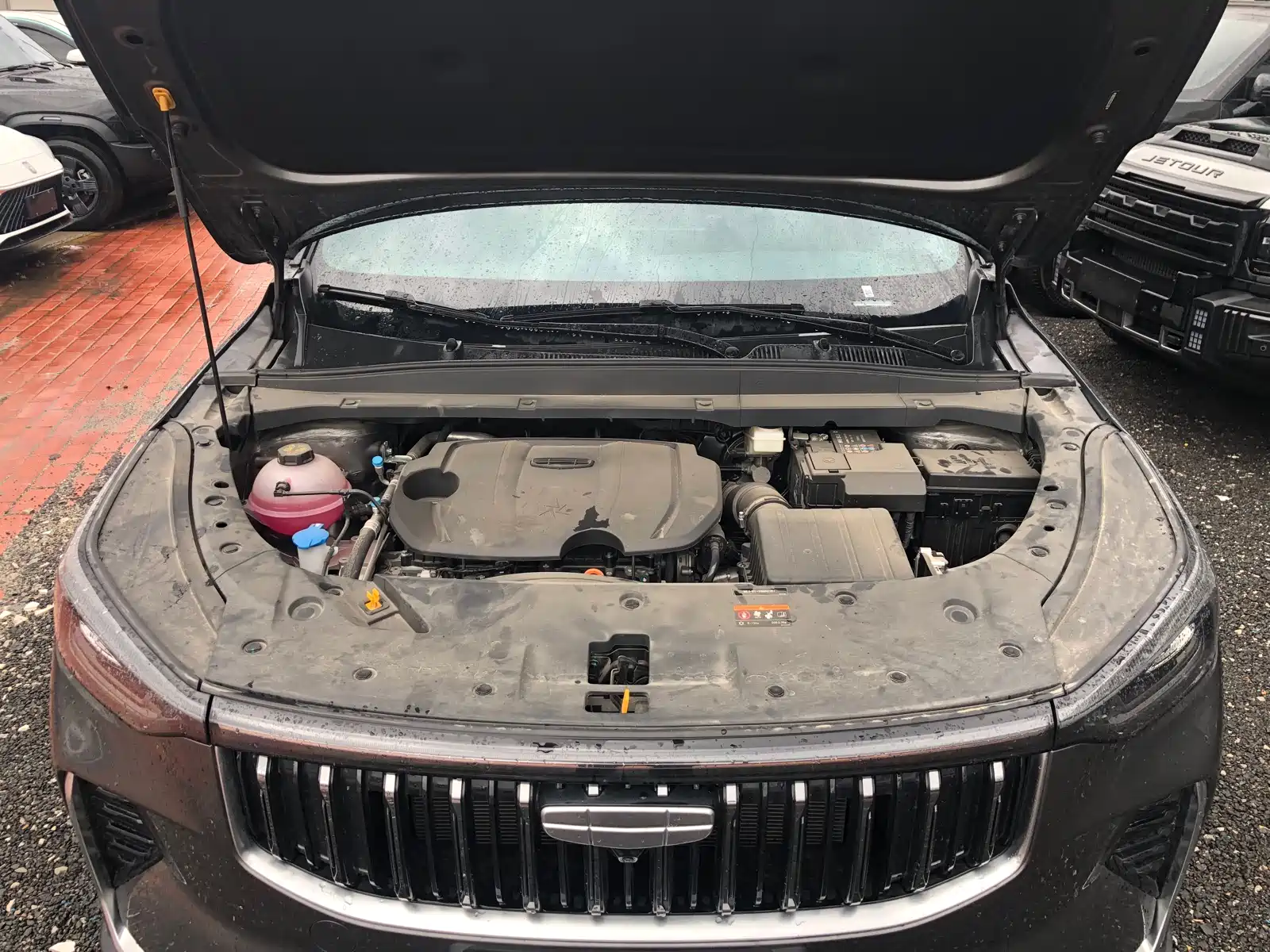 Фото 4 - Geely Atlas