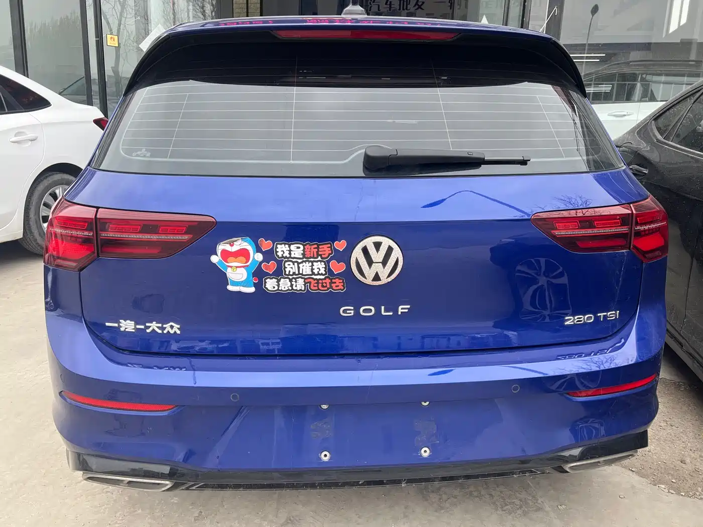 VOLKSWAGEN GOLF