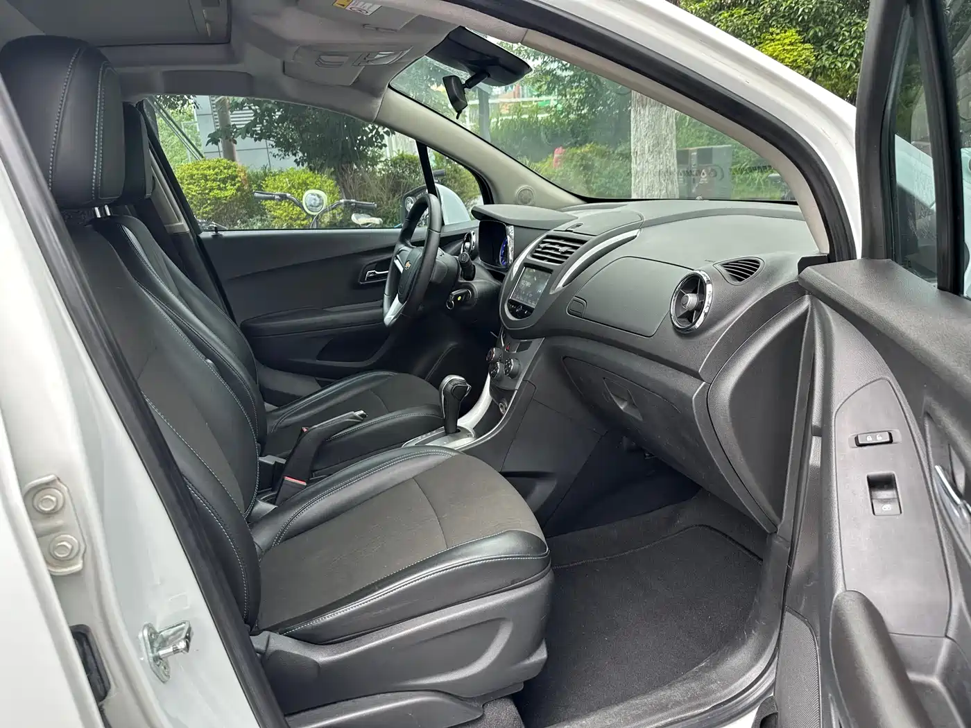 Chevrolet Trax 2014 1.4T Automatic 2WD Luxury фото 14