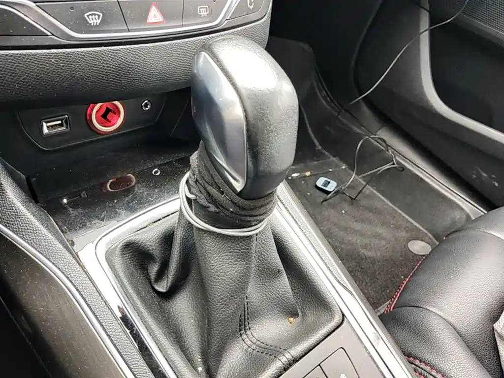 Peugeot 408 2014 1.8L Automatic Luxury Edition фото 21