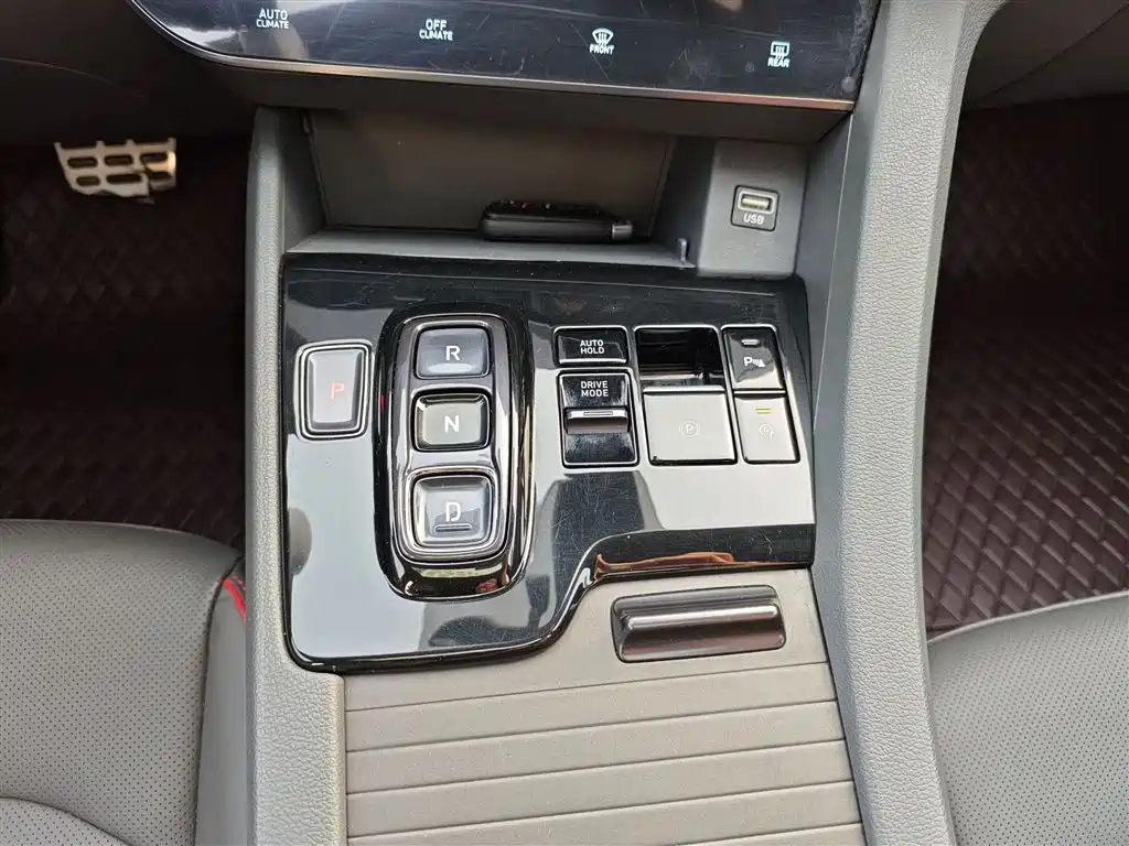 Hyundai Sonata 2022 380TGDi Automatic 20th Anniversary Edition фото 15