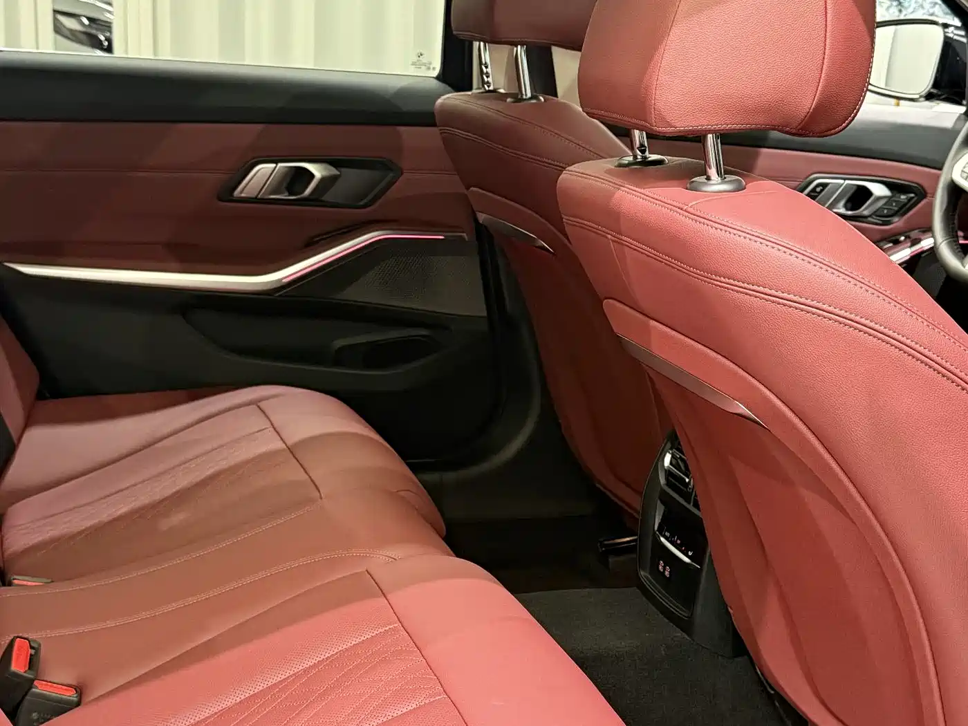 BMW 3 Series 2024 325Li M Sport Package фото 5