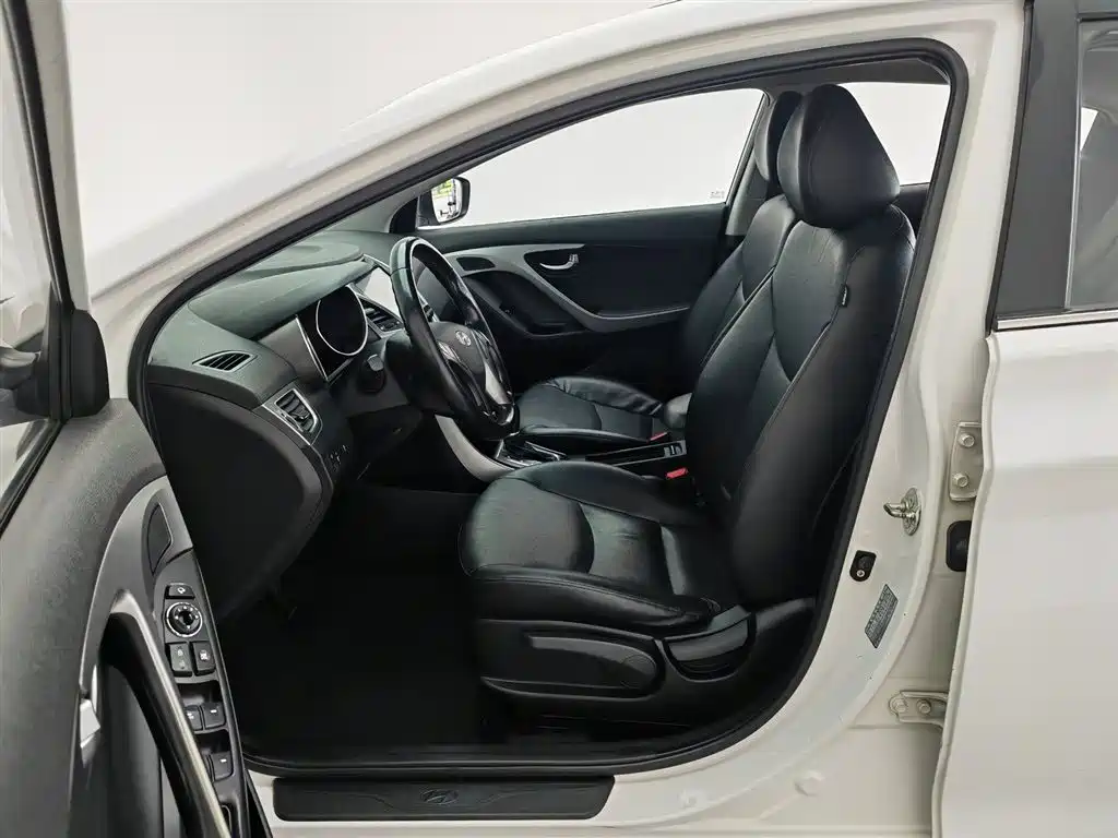 Hyundai Langdong 2015 1.6L Auto Exclusive фото 10