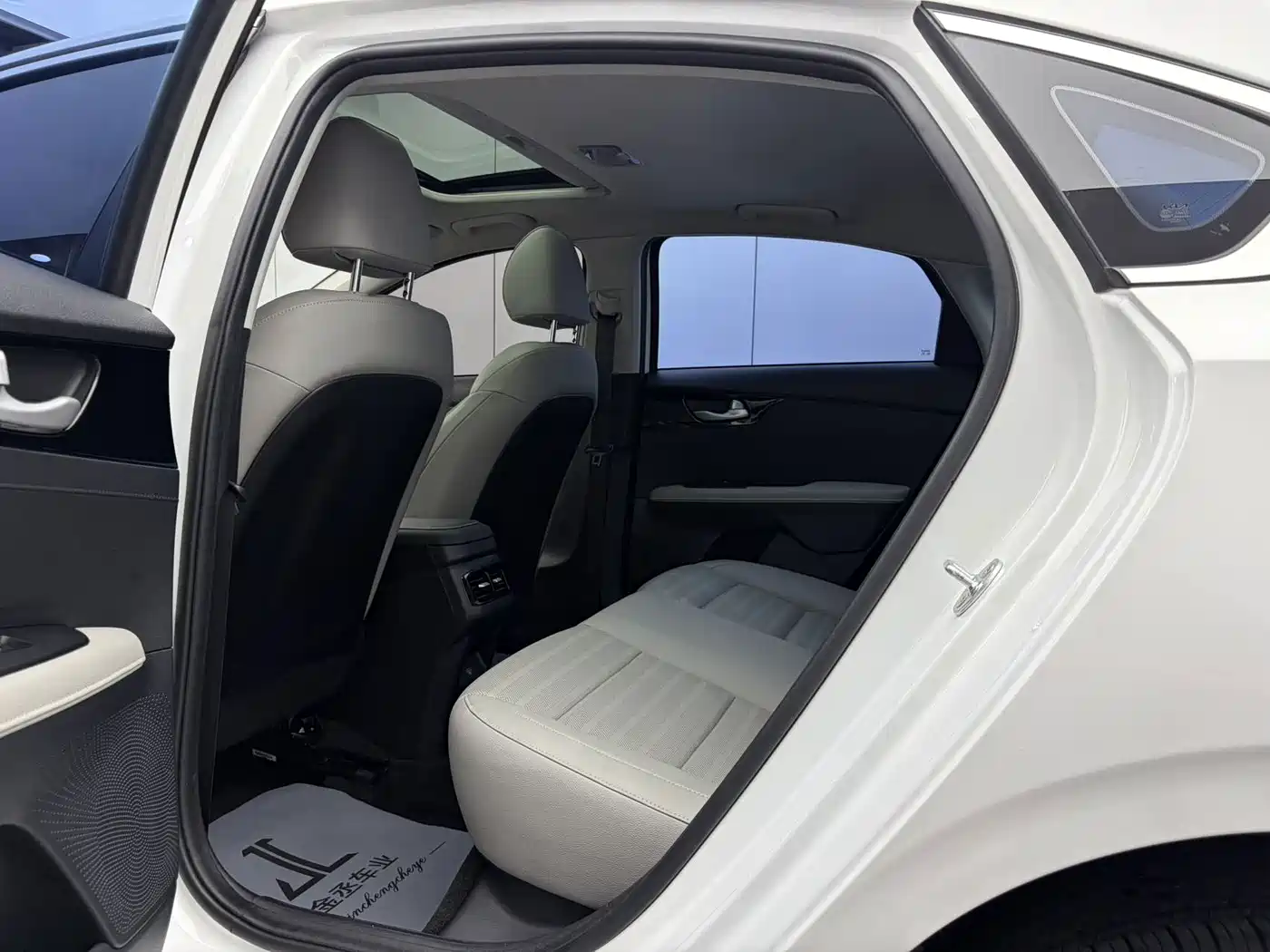 Kia K3 2023 2023 Model 1.5L CVT Luxury Edition